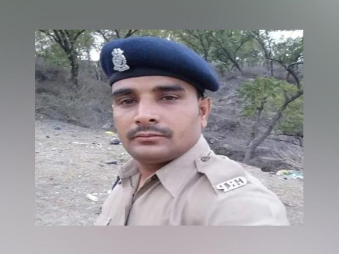 pulwama terror attack soldier who martyred in attack had became father 14 days back | 14 दिवसांच्या बाळानं गमावली वडिलांची सावली; तिलक राज यांच्या हौतात्म्याची मन हेलावणारी कहाणी