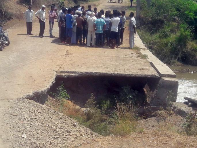 Narendra Modi's first 'Chai Pe Charcha' was in Dabhadi; But boycott on voting by the villagers | नरेंद्र मोदींची पहिली ‘चाय पे चर्चा’ रंगलेली दाभडीत; पण गावकऱ्यांकडून मतदानावर बहिष्कार Narendra Modi's first 'Chai Pe Charcha' was in Dabhadi; But boycott on voting by the villagers | नरेंद्र मोदींची पहिली ‘चाय पे चर्चा’ रंगलेली दाभडीत; पण गावकऱ्यांकडून मतदानावर बहिष्कार