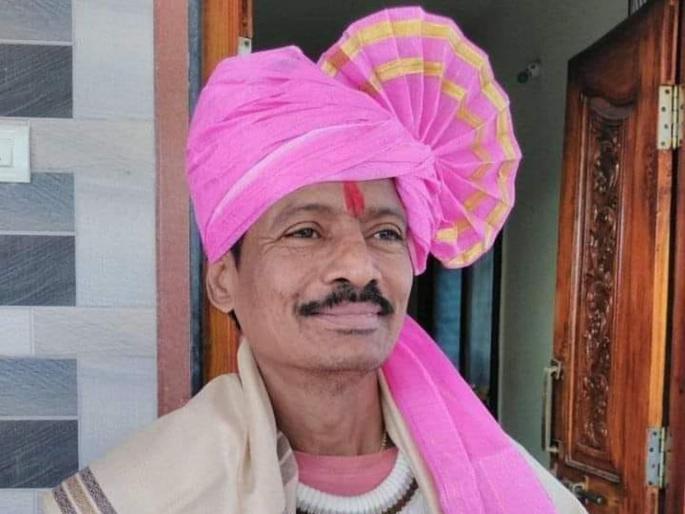Ministry secretary Vijaykumar Pawar suicide in pandharpur | मंत्रालयातील सचिव विजयकुमार पवार यांची आत्महत्या; पत्नीवर केला गोळीबार Ministry secretary Vijaykumar Pawar suicide in pandharpur | मंत्रालयातील सचिव विजयकुमार पवार यांची आत्महत्या; पत्नीवर केला गोळीबार