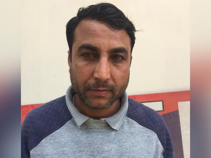 Wanted JeM terrorist carrying Rs 2 lakh reward, arrested in Srinagar | जैश-ए-मोहम्मदच्या वाँटेड दहशतवाद्याला अटक
