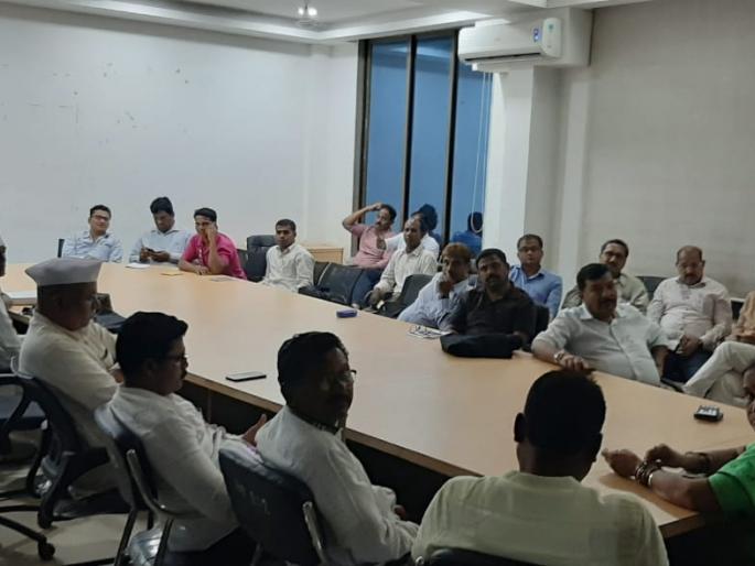 Lobbying for not getting 'Shitti' | ‘शिट्टी’ मिळू नये म्हणून पालघरात रात्रभर लॉबिंग; चिन्हच गोठवले Lobbying for not getting 'Shitti' | ‘शिट्टी’ मिळू नये म्हणून पालघरात रात्रभर लॉबिंग; चिन्हच गोठवले