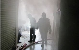 fire of go down of bicycle shop near Lal Mahal | लाल महालाजवळील सायकल दुकानाच्या गोदामाला भीषण आग