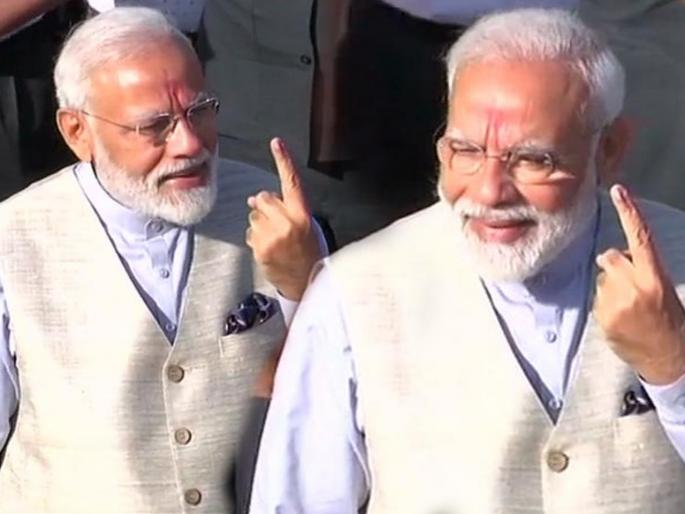 Lok Sabha Election 2019 pm modi says voter id is weapon in democracy | Lok Sabha Election 2019 : व्होटर ID हे दहशतवाद्यांच्या IED पेक्षा जास्त शक्तिशाली - नरेंद्र मोदी Lok Sabha Election 2019 pm modi says voter id is weapon in democracy | Lok Sabha Election 2019 : व्होटर ID हे दहशतवाद्यांच्या IED पेक्षा जास्त शक्तिशाली - नरेंद्र मोदी