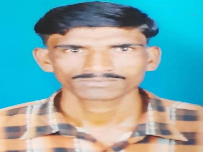 Youth committed suicide | अंगावर पेट्रोल ओतून तरुणाची आत्महत्या Youth committed suicide | अंगावर पेट्रोल ओतून तरुणाची आत्महत्या