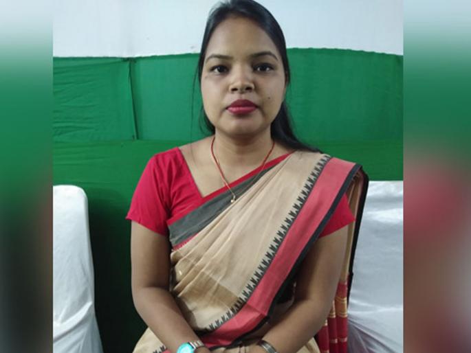 chandrani murmu youngest lok sabha mp of india bjd odisha | नोकरी शोधता शोधता 'ती' खासदार झाली, पटकावला तरुण खासदाराचा मान chandrani murmu youngest lok sabha mp of india bjd odisha | नोकरी शोधता शोधता 'ती' खासदार झाली, पटकावला तरुण खासदाराचा मान
