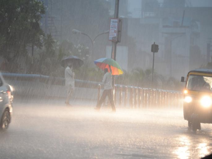 Rainfall in pimpri chinchwad | उद्योगनगरीत वादळासह पावसाची हजेरी