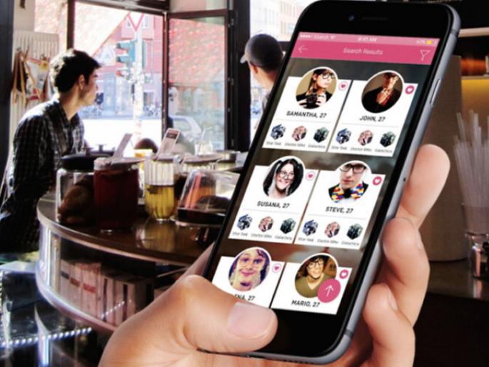 WARNING ... met on the tinder, walked for a month, and he left her when finished the night! | सावधान... टिंडरवर भेटले, महिनाभर फिरले अन् 'ती' रात्र संपताच त्याने तिला सोडले! WARNING ... met on the tinder, walked for a month, and he left her when finished the night! | सावधान... टिंडरवर भेटले, महिनाभर फिरले अन् 'ती' रात्र संपताच त्याने तिला सोडले!