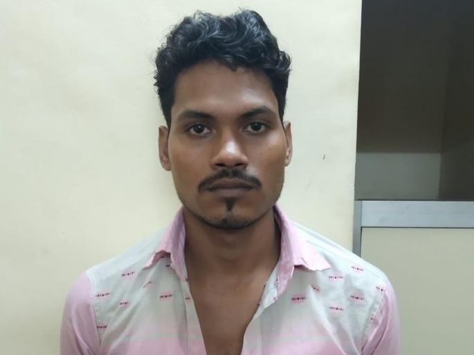 Mobile Stolen by shop breaking in Surat, Gujarat, accuse arrested in Mumbai | सुरत, गुजरात येथे दुकान लुटणाऱ्यास मुंबईत अटक Mobile Stolen by shop breaking in Surat, Gujarat, accuse arrested in Mumbai | सुरत, गुजरात येथे दुकान लुटणाऱ्यास मुंबईत अटक