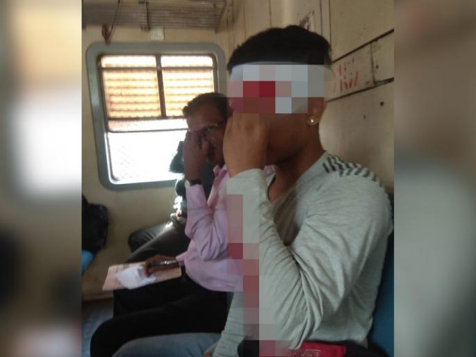 Stone pelting on local of Central railway rises; Four incidents in Kurla | मध्य रेल्वेच्या लोकलवर दगडफेकीचं प्रमाण वाढलं; कुर्ल्यात घडल्या चार घटना Stone pelting on local of Central railway rises; Four incidents in Kurla | मध्य रेल्वेच्या लोकलवर दगडफेकीचं प्रमाण वाढलं; कुर्ल्यात घडल्या चार घटना