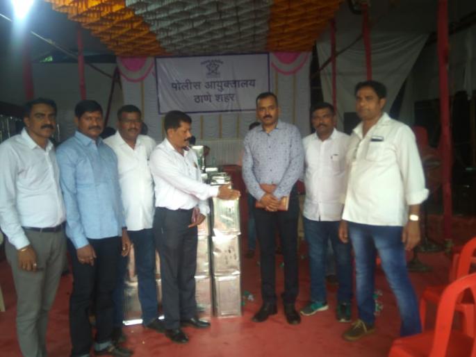 Police arrest people who cheated 600 farmers in Thane | 600 शेतकऱ्यांना कोट्यावधीचा गंडा घालणाऱ्यांना पोलिसांनी केलं जेरबंद