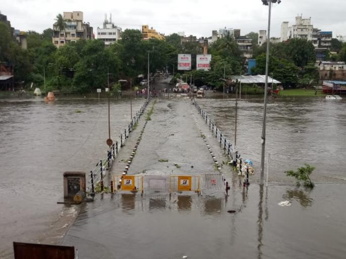 bhide bridge under water ; khadakwasla dam fulled | पुण्यातला भिडेपूल पाण्याखाली ; खडकवासला 100 टक्के भरलं bhide bridge under water ; khadakwasla dam fulled | पुण्यातला भिडेपूल पाण्याखाली ; खडकवासला 100 टक्के भरलं