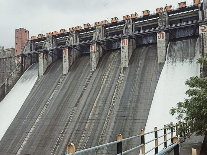 Four doors of the Wan Project opened half a meter | वान प्रकल्पाचे चार दरवाजे अर्धा मीटर उघडले Four doors of the Wan Project opened half a meter | वान प्रकल्पाचे चार दरवाजे अर्धा मीटर उघडले