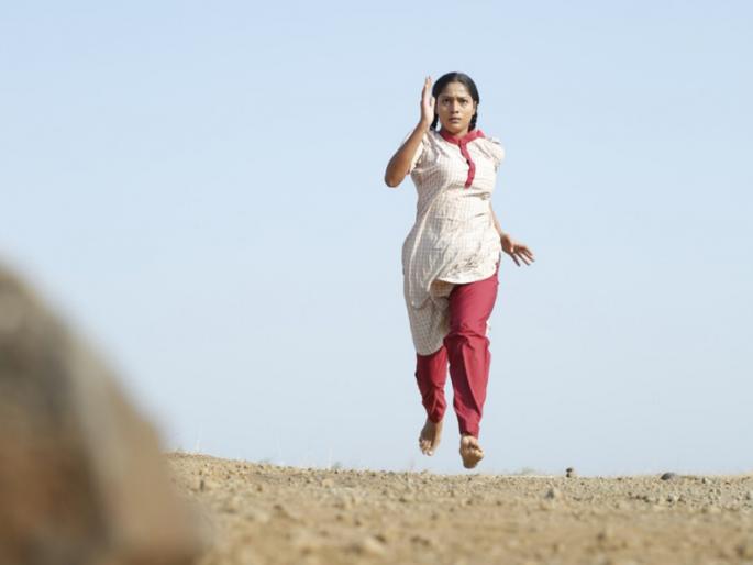 Palashichi P.T marathi movie review | Palashichi P.T Movie Review : धावत्या स्वप्नांचं धगधगतं वास्तव