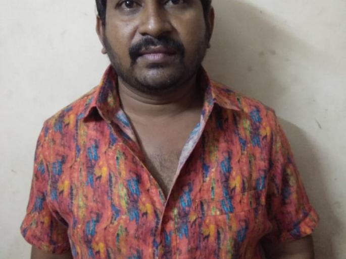 The couple arrested for throwing bottles at the couple's head | दाम्पत्याच्या डोक्यावर बाटल्या फोडणाऱ्या दोघांना अटक The couple arrested for throwing bottles at the couple's head | दाम्पत्याच्या डोक्यावर बाटल्या फोडणाऱ्या दोघांना अटक