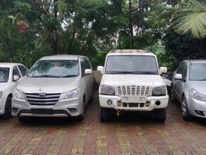 Arrested for stealing dozens of vehicles; 1 crore 5 lakh rupees vehicles seized by Pimapri Police | डझनभर अलिशान वाहनांची चोरी करणारा अटकेत; १ कोटी १३ लाख रुपयाची वाहने हस्तगत Arrested for stealing dozens of vehicles; 1 crore 5 lakh rupees vehicles seized by Pimapri Police | डझनभर अलिशान वाहनांची चोरी करणारा अटकेत; १ कोटी १३ लाख रुपयाची वाहने हस्तगत