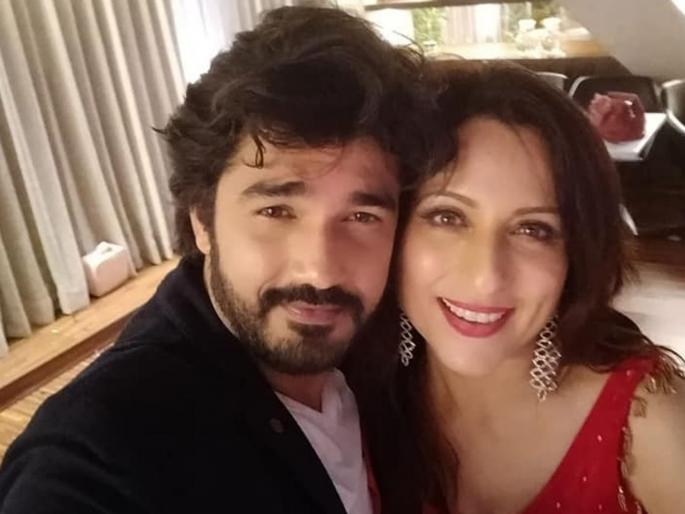 Bigg Boss Marathi’s two season member’s get together & they party hard | लेट्स गो पार्टी टूनाईट, बिग बॉस मराठी 2 च्या दोन्ही सीझनच्या स्पर्धकांची धम्माल पार्टी…