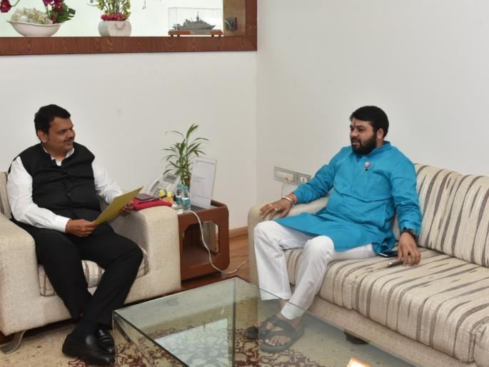 Ravikant Tupakar resign from Swabhimani shetkari sangathna | राजू शेट्टींना मोठा धक्का; ‘स्वाभिमानी’च्या रविकांत तुपकरांनी साथ सोडली