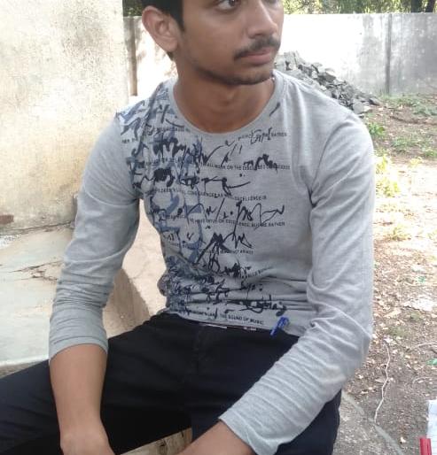 Collective ragging of 5 students by dressing up | विवस्त्र करुन २८ विद्यार्थ्यांची सामूहिक रॅगिंग Collective ragging of 5 students by dressing up | विवस्त्र करुन २८ विद्यार्थ्यांची सामूहिक रॅगिंग