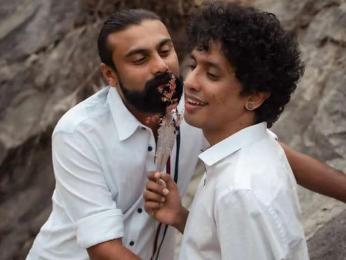 Gay couple pre wedding romantic photoshoot in kerala | समलिंगी कपल्सचं प्री-वेडिंग फोटोशूट व्हायरल, बघा काय वेगळं केलय... Gay couple pre wedding romantic photoshoot in kerala | समलिंगी कपल्सचं प्री-वेडिंग फोटोशूट व्हायरल, बघा काय वेगळं केलय...