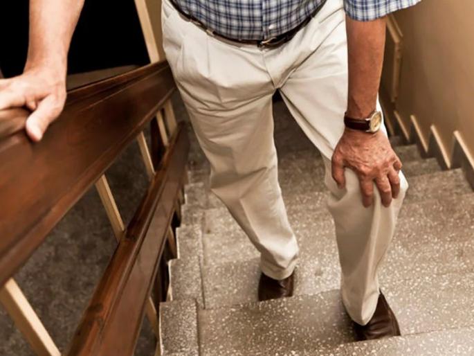 Know the climbing stairs and getting breathless could be heart attack symptom | जीने चढताना दम लागतो? दुर्लक्ष कराल तर पडेल महागात Know the climbing stairs and getting breathless could be heart attack symptom | जीने चढताना दम लागतो? दुर्लक्ष कराल तर पडेल महागात