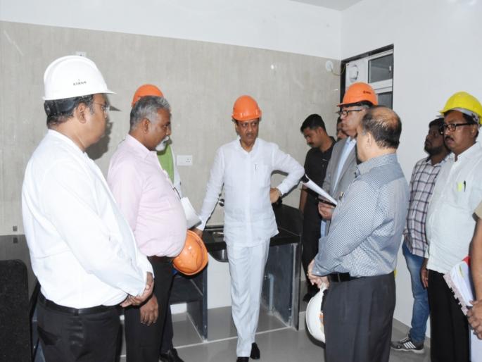 ajit pawar visited police society in pune | अजित पवारांचा कामाचा झपाटा ; पुण्यातील पाेलीस वसाहतीची केली पाहणी