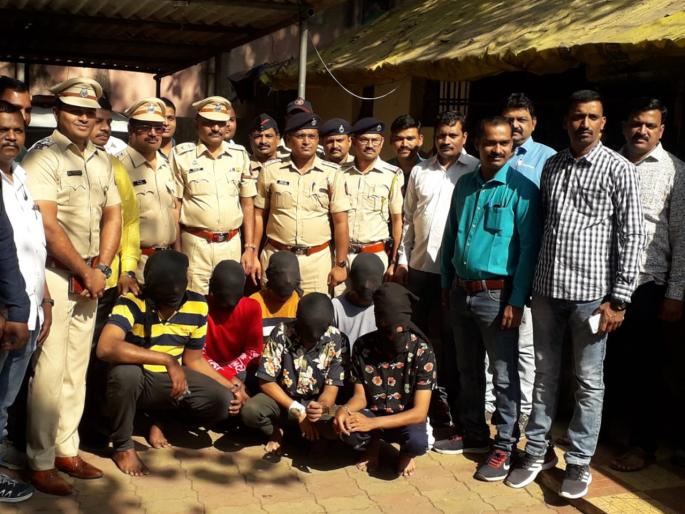 Police arrested six accused in murder case of ulhasnagar | पूर्ववैमनस्यातून हत्या केलेल्या सहा आरोपींना पोलिसांनी ठोकल्या बेड्या Police arrested six accused in murder case of ulhasnagar | पूर्ववैमनस्यातून हत्या केलेल्या सहा आरोपींना पोलिसांनी ठोकल्या बेड्या