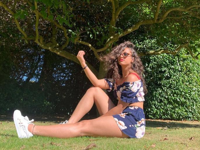 Gauri ingawale hit on social media | प्रसिद्ध अभिनेता आणि निर्मात्याची मुलगी करतेय मराठीत पदार्पण, हिची आई ही आहे प्रसिद्ध अभिनेत्री Gauri ingawale hit on social media | प्रसिद्ध अभिनेता आणि निर्मात्याची मुलगी करतेय मराठीत पदार्पण, हिची आई ही आहे प्रसिद्ध अभिनेत्री