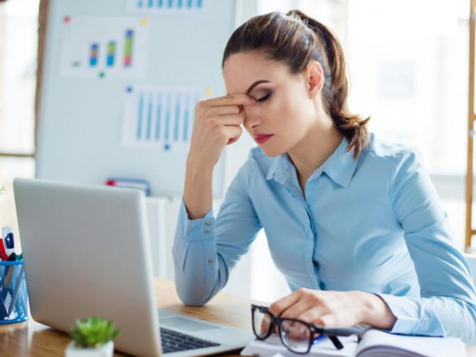 How to take care of high blood pressure related issues | २५ ते 3५ या वयोगटातील तरूण होताहेत 'या' गंभीर आजाराचे शिकार, वेळीच व्हा सावध... How to take care of high blood pressure related issues | २५ ते 3५ या वयोगटातील तरूण होताहेत 'या' गंभीर आजाराचे शिकार, वेळीच व्हा सावध...