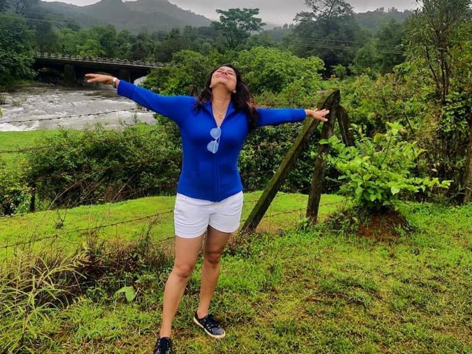 Marathi actress Pari telang will be married soon | नेहा पेंडसेनंतर ही मराठी अभिनेत्री लग्नाच्या बेडीत, पाहा तिच्या मेहंदीचे फोटो Marathi actress Pari telang will be married soon | नेहा पेंडसेनंतर ही मराठी अभिनेत्री लग्नाच्या बेडीत, पाहा तिच्या मेहंदीचे फोटो