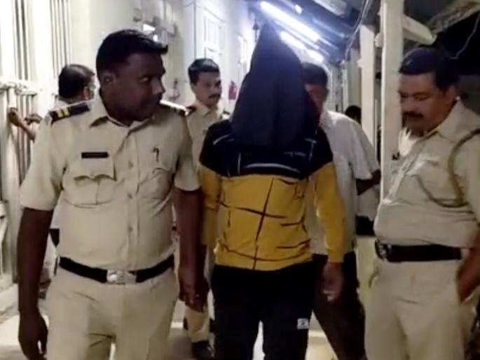 Shocking! He had come with petrol to burn his girlfriend's mother and sister! | धक्कादायक! प्रेयसीच्या आई व बहिणीला जाळण्यासाठी 'तो' पेट्रोल घेऊन आला होता! Shocking! He had come with petrol to burn his girlfriend's mother and sister! | धक्कादायक! प्रेयसीच्या आई व बहिणीला जाळण्यासाठी 'तो' पेट्रोल घेऊन आला होता!
