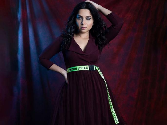 Sonalee kulkarni looks stunning in her new photoshoot | मरुन रंगाच्या ड्रेसमध्ये दिसला सोनाली कुलकर्णीचा किलर लूक Sonalee kulkarni looks stunning in her new photoshoot | मरुन रंगाच्या ड्रेसमध्ये दिसला सोनाली कुलकर्णीचा किलर लूक
