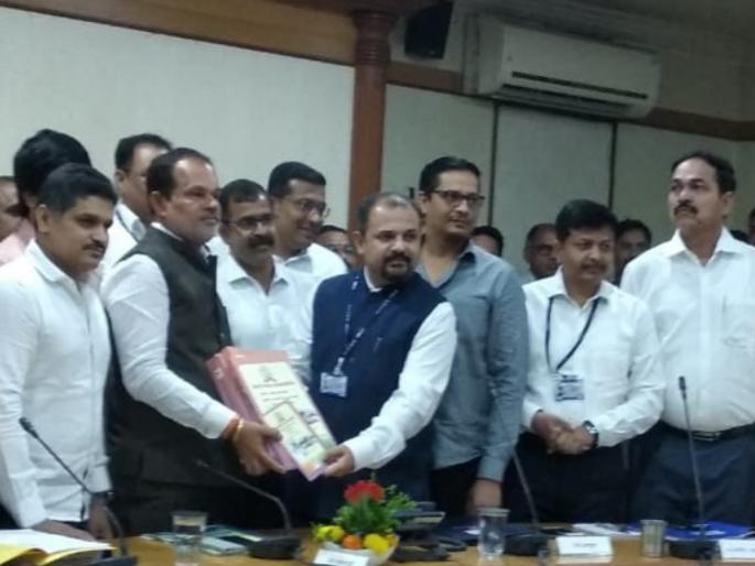 Pimpri Chinchwad Municipal Corporation has a budget of six thousand carrors | पिंपरी चिंचवड महापालिकेचा अर्थसंकल्प सहा हजार काेटींचा Pimpri Chinchwad Municipal Corporation has a budget of six thousand carrors | पिंपरी चिंचवड महापालिकेचा अर्थसंकल्प सहा हजार काेटींचा