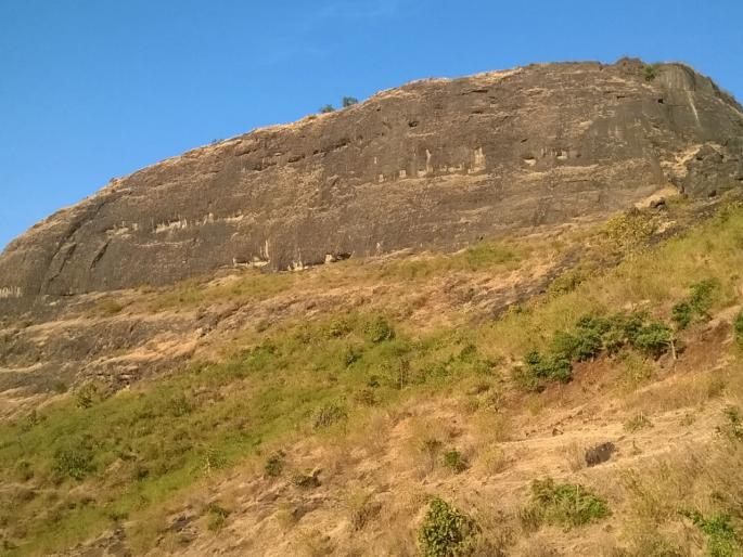 Mumbai girl died after fall down from Hadsar fort on Shiv Jayanti Day | शिवजयंतीदिवशी हडसर किल्ल्यावरून पडून मुंबईच्या तरुणीचा मृत्यू  Mumbai girl died after fall down from Hadsar fort on Shiv Jayanti Day | शिवजयंतीदिवशी हडसर किल्ल्यावरून पडून मुंबईच्या तरुणीचा मृत्यू