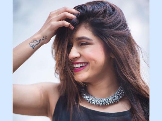 Sanskruti balgude share her glamorous photoshoot | उडे जब जब जुल्फें तेरी...! संस्कृतीने शेअर केले तिचं ग्लॅमरस फोटोशूट Sanskruti balgude share her glamorous photoshoot | उडे जब जब जुल्फें तेरी...! संस्कृतीने शेअर केले तिचं ग्लॅमरस फोटोशूट