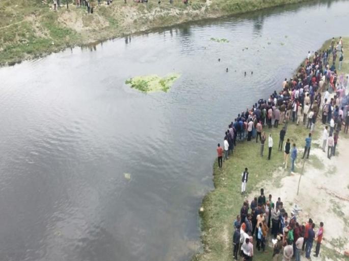 Husband's doubt, the woman jumped into the river with a brother in law, three daughters; The death of four pda | पतीला संशय, महिलेने दीर, तीन मुलींसह नदीत उडी घेतली; चौघांचा मृत्यू Husband's doubt, the woman jumped into the river with a brother in law, three daughters; The death of four pda | पतीला संशय, महिलेने दीर, तीन मुलींसह नदीत उडी घेतली; चौघांचा मृत्यू