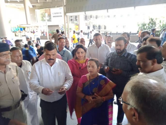 The mayor moved to prevent the outbreak of the Corona virus | कोरोना व्हायरसचा प्रादुर्भाव रोखण्यासाठी महापौर सरसावल्या The mayor moved to prevent the outbreak of the Corona virus | कोरोना व्हायरसचा प्रादुर्भाव रोखण्यासाठी महापौर सरसावल्या