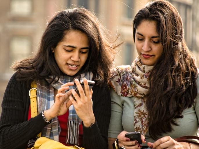 Lockdown : How to save mobile internet data myb | लॉकडाऊनमध्ये इंटरनेट डेटा जास्त संपतोय का? डेटा वाचवण्यासाठी वापरा 'ही' ट्रिक Lockdown : How to save mobile internet data myb | लॉकडाऊनमध्ये इंटरनेट डेटा जास्त संपतोय का? डेटा वाचवण्यासाठी वापरा 'ही' ट्रिक