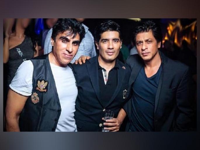 Shah rukh khan's friend & producer karim morani’s daughter tests covid-19 positive gda | Shocking : शाहरुख खानच्या 'चेन्नई एक्सप्रेस'च्या निर्मात्याची मुलगी कोरोना पॉझिटीव्ह, रुग्णालयात उपचार सुरु Shah rukh khan's friend & producer karim morani’s daughter tests covid-19 positive gda | Shocking : शाहरुख खानच्या 'चेन्नई एक्सप्रेस'च्या निर्मात्याची मुलगी कोरोना पॉझिटीव्ह, रुग्णालयात उपचार सुरु