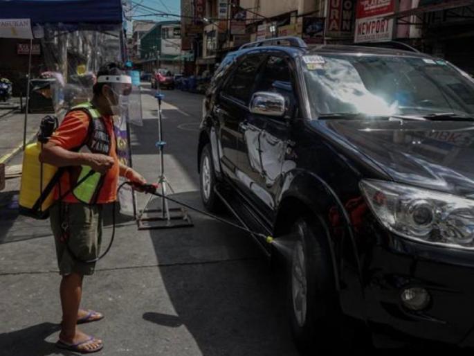 Coronavirus Lockdown : Sensational! Police shot dead a senior citizen who violated lockdown rules pda | Coronavirus Lockdown : खळबळजनक! लॉकडाऊनच्या नियमांची पायमल्ली करणाऱ्या ज्येष्ठ नागरिकावर पोलिसांनी झाडली गोळी Coronavirus Lockdown : Sensational! Police shot dead a senior citizen who violated lockdown rules pda | Coronavirus Lockdown : खळबळजनक! लॉकडाऊनच्या नियमांची पायमल्ली करणाऱ्या ज्येष्ठ नागरिकावर पोलिसांनी झाडली गोळी