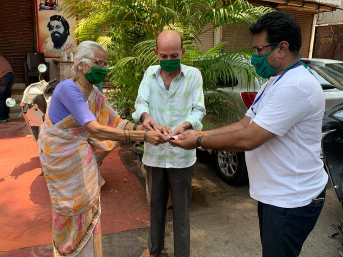 Coronavirus: Contribution of Old lady to the fight against Corona; Pension amount was paid to the Chief Minister's Fund | Coronavirus: कोरोना विरुद्धच्या लढ्यात वृद्धेचे योगदान; पेन्शनची रक्कम दिली मुख्यमंत्री निधीला Coronavirus: Contribution of Old lady to the fight against Corona; Pension amount was paid to the Chief Minister's Fund | Coronavirus: कोरोना विरुद्धच्या लढ्यात वृद्धेचे योगदान; पेन्शनची रक्कम दिली मुख्यमंत्री निधीला