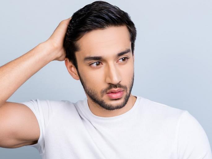 Hair care tips for men during self quarantine myb | फक्त 'या' ट्रिक्स वापरून पुरूषांना लॉकडाऊनमध्येही केसांचं सौंदर्य येईल खुलवता Hair care tips for men during self quarantine myb | फक्त 'या' ट्रिक्स वापरून पुरूषांना लॉकडाऊनमध्येही केसांचं सौंदर्य येईल खुलवता