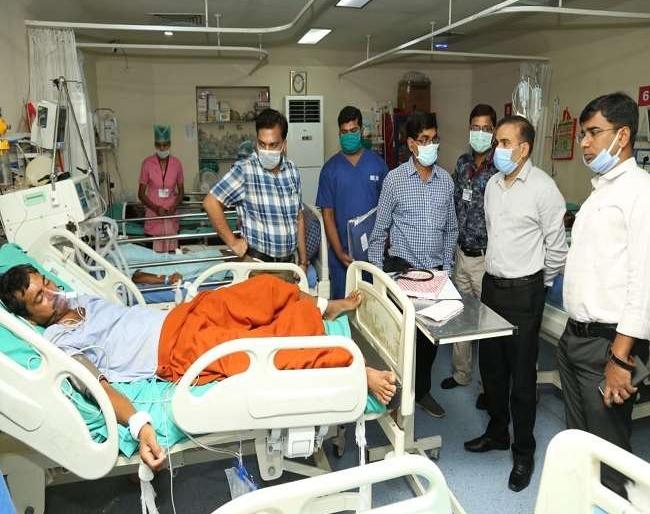 gas leak accident 7 labourers of chhattisgarh paper mill SSS | विशाखापट्टणमनंतर आता छत्तीसगडच्या पेपर मिलमध्ये गॅस गळती gas leak accident 7 labourers of chhattisgarh paper mill SSS | विशाखापट्टणमनंतर आता छत्तीसगडच्या पेपर मिलमध्ये गॅस गळती