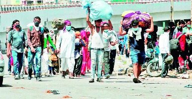 coronavirus: Slave Bharat on road in modern India | coronavirus: रस्त्यावर उतरलेला आधुनिक इंडियातील गुलाम भारत