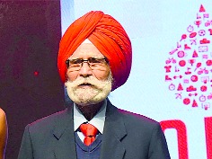 Hockey player Balbir Sr. in critical condition | हॉकीपटू बलबीर सिनियर अत्यवस्थ Hockey player Balbir Sr. in critical condition | हॉकीपटू बलबीर सिनियर अत्यवस्थ