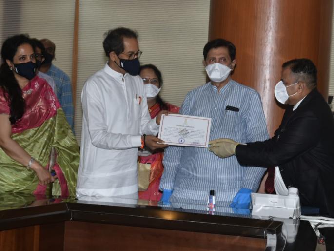 CM Uddhav Thackeray took oath as a member of the Legislative Council BKP | मुख्यमंत्री उद्धव ठाकरे यांनी घेतली विधान परिषद सदस्यत्वाची शपथ CM Uddhav Thackeray took oath as a member of the Legislative Council BKP | मुख्यमंत्री उद्धव ठाकरे यांनी घेतली विधान परिषद सदस्यत्वाची शपथ