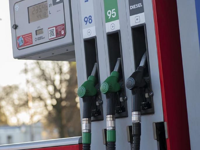 Dacoity at a petrol pump, killing one and another is seriously injured pda | खळबळजनक! पेट्रोलपंपावर दरोडा, एकाची हत्या तर दुसरा गंभीर जखमी  Dacoity at a petrol pump, killing one and another is seriously injured pda | खळबळजनक! पेट्रोलपंपावर दरोडा, एकाची हत्या तर दुसरा गंभीर जखमी