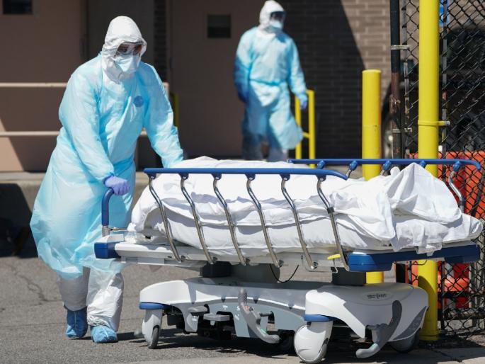 Murder of a corona-infected patient, the body disappearing from the hospital even before the post mortem | कोरोनाबाधित रुग्णाची हत्या, शवविच्छेदनाआधीच रुग्णालयातून मृतदेह गायब Murder of a corona-infected patient, the body disappearing from the hospital even before the post mortem | कोरोनाबाधित रुग्णाची हत्या, शवविच्छेदनाआधीच रुग्णालयातून मृतदेह गायब