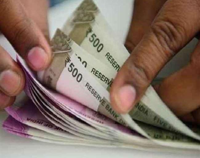 ... this is the way to eat butter on the palate, even after the death of the father, the child boiled for 8 years 92 lakh pension | ... हा तर टाळूवरचं लोणी खाण्याचा प्रकार, बापाच्या मृत्यूनंतरही मुलाने ८ वर्ष उकळली ९२ लाख पेन्शन ... this is the way to eat butter on the palate, even after the death of the father, the child boiled for 8 years 92 lakh pension | ... हा तर टाळूवरचं लोणी खाण्याचा प्रकार, बापाच्या मृत्यूनंतरही मुलाने ८ वर्ष उकळली ९२ लाख पेन्शन