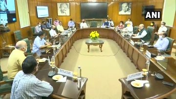 coronavirus: 500 train coaches for isolation, triple Covid-19 test in Delhi for beat Corona | coronavirus: ट्रिपल टेस्टिंग, आयसोलेशनसाठी रेल्वेचे ५०० कोच; देशाच्या राजधानीला कोरोनामुक्त करण्यासाठी केंद्राने कंबर कसली coronavirus: 500 train coaches for isolation, triple Covid-19 test in Delhi for beat Corona | coronavirus: ट्रिपल टेस्टिंग, आयसोलेशनसाठी रेल्वेचे ५०० कोच; देशाच्या राजधानीला कोरोनामुक्त करण्यासाठी केंद्राने कंबर कसली