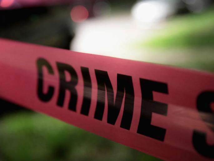 Bogus police raided a five-star hotel and stole crores of rupees duped | पंचतारांकित हॉटेलमध्ये बोगस पोलिसांनी धाड टाकत कोटींचा ऐवज केला लंपास Bogus police raided a five-star hotel and stole crores of rupees duped | पंचतारांकित हॉटेलमध्ये बोगस पोलिसांनी धाड टाकत कोटींचा ऐवज केला लंपास